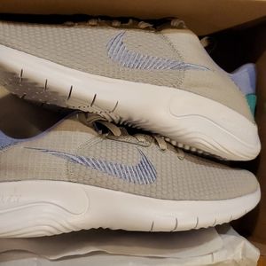 Brand NEW! Nike Flex Experience SIZE 8.5 IRON ORE/LIGHT THISTLE color UK size 6
